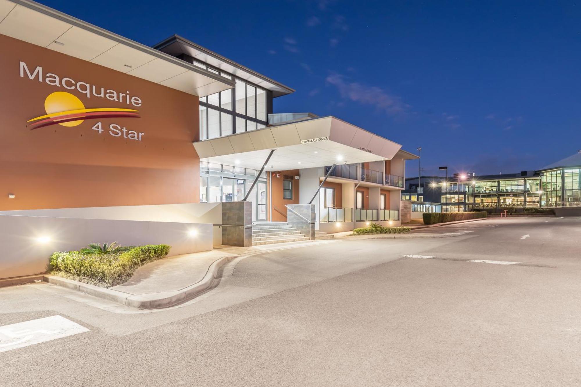 Macquarie 4 Star Motel Warners Bay Exterior photo